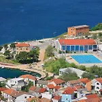 Prázdninový dům Beach Front Home In Sibenik-Brodarica *