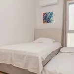 Holiday home Beach Front Home In Sibenik-Brodarica Razine