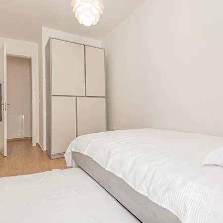 Beautiful In Sibenik-brodarica Ferienhaus