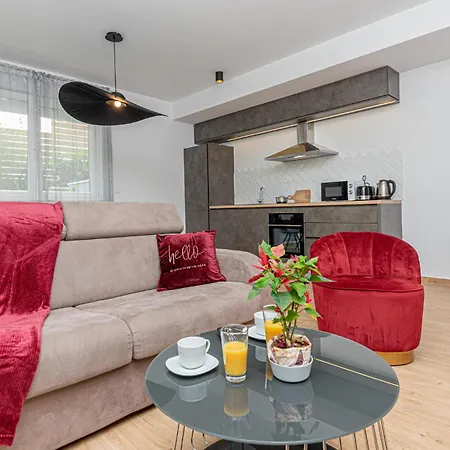 Beautiful In Sibenik-brodarica * Razine