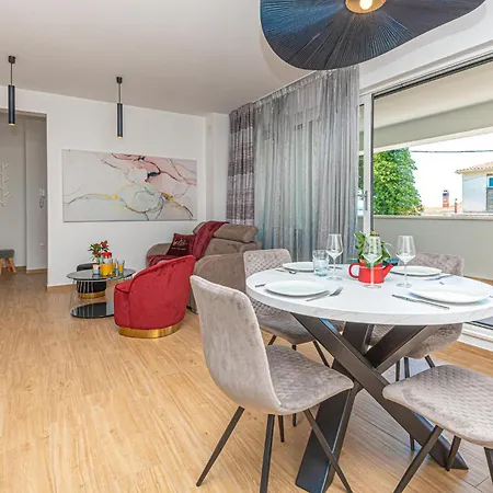 Beautiful In Sibenik-brodarica Ferienhaus