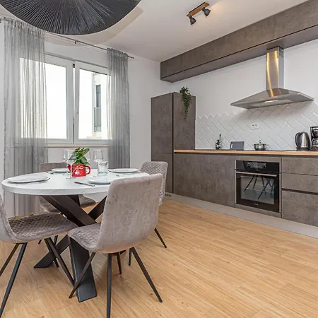 Beautiful In Sibenik-brodarica Ferienhaus *