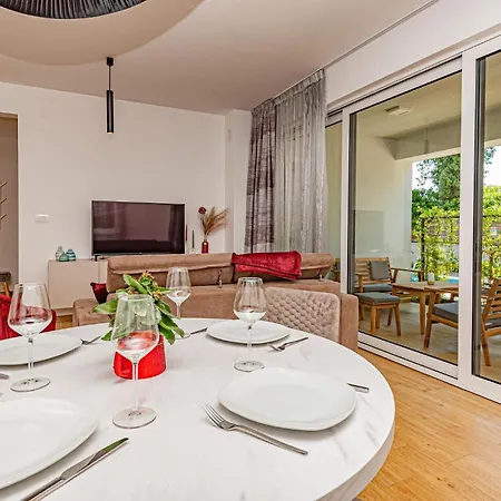 Casa vacanze Front In Sibenik-brodarica Razine
