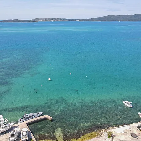 Front In Sibenik-brodarica * Razine