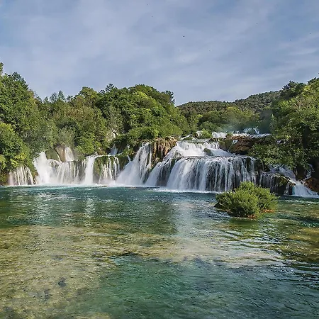 Holiday home Beautiful In Sibenik-brodarica Razine