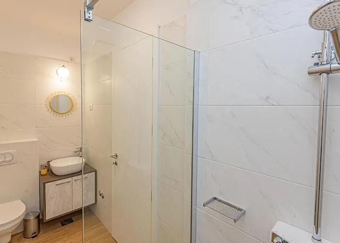 Tatil Evi Beautiful In Sibenik-brodarica *