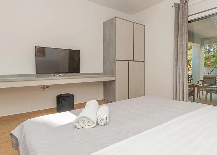 Beautiful In Sibenik-brodarica Ražine