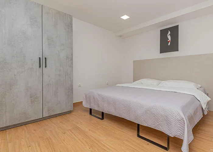 Beautiful In Sibenik-brodarica * Razine