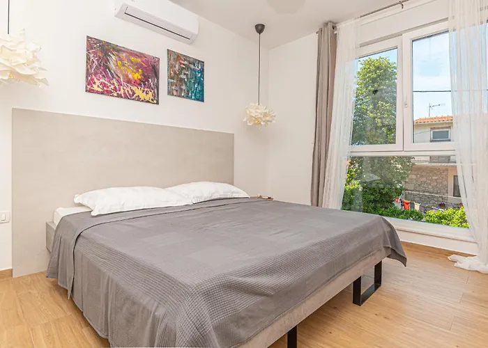 Beautiful In Sibenik-brodarica *