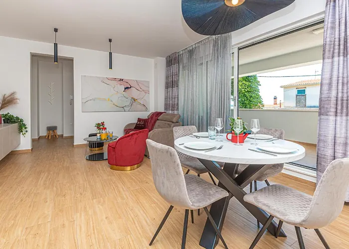 Beautiful In Sibenik-brodarica Tatil Evi