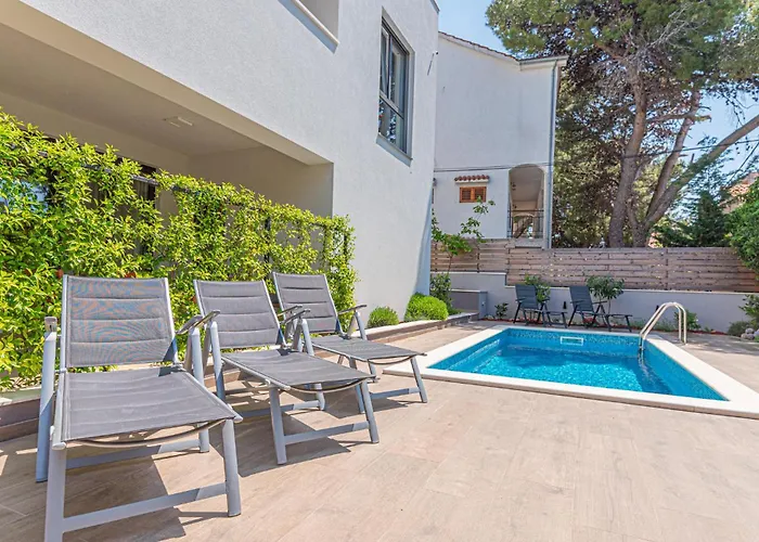 Beautiful In Sibenik-brodarica Tatil Evi