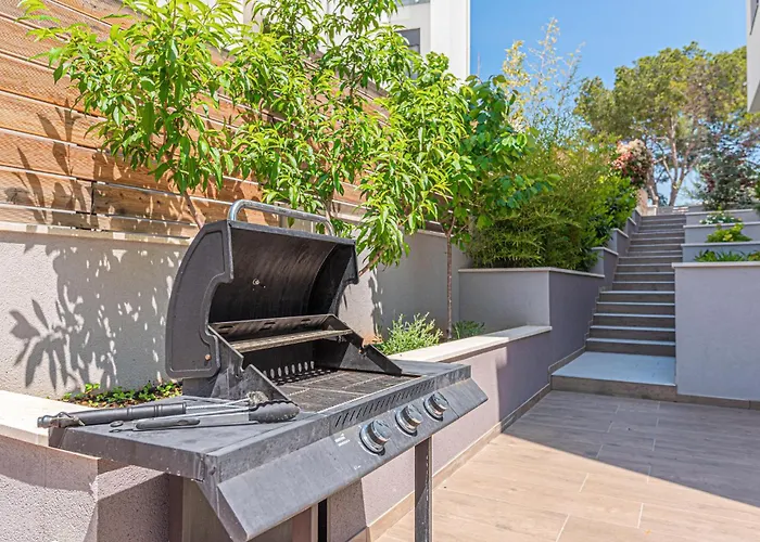 Tatil Evi Beautiful In Sibenik-brodarica *