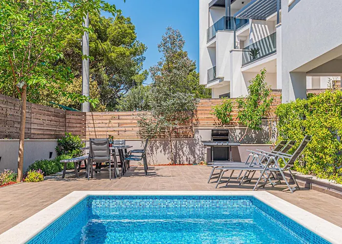 Tatil Evi Beautiful In Sibenik-brodarica Razine