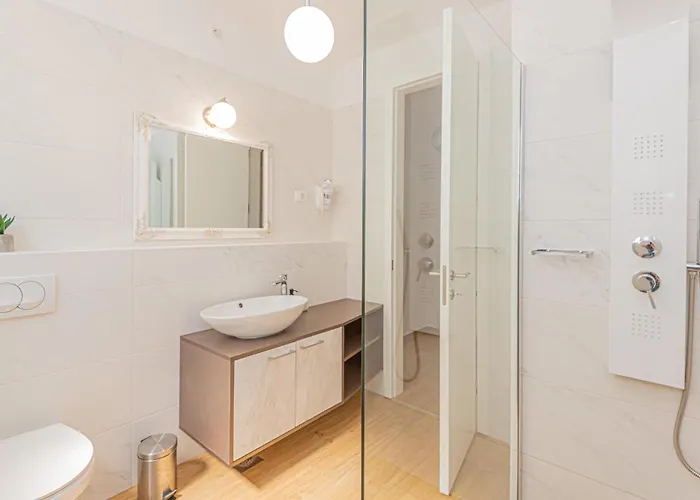 Beautiful In Sibenik-brodarica *