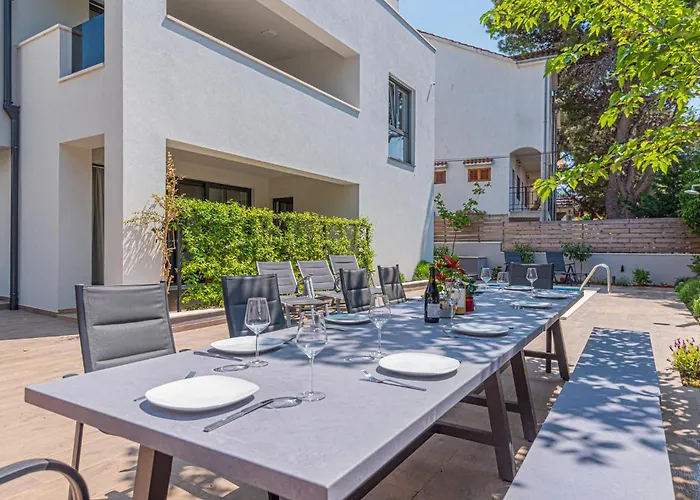 Beautiful In Sibenik-brodarica * Ražine